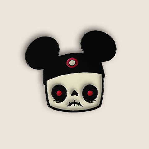 Skullyteer Pin